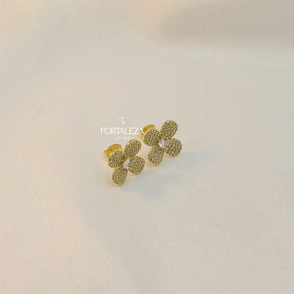 Brinco Flor Cravejada Banhado a Ouro 18k