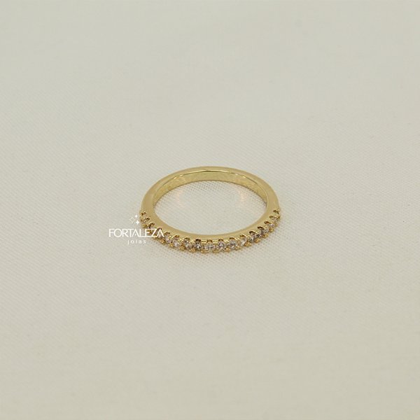 Anel Delicado Cravejado com Zircônia Cristal Banhado a Ouro 18k