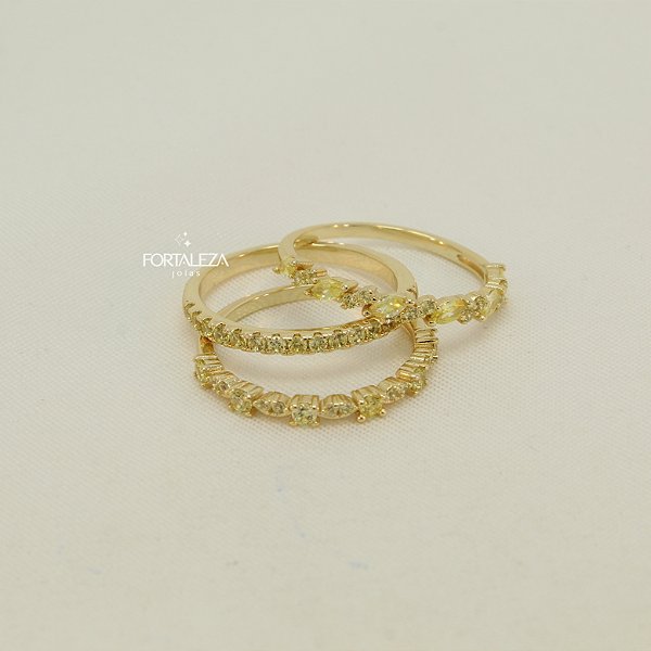 Mix de Anéis Cravejado com Zircônias Banhado a Ouro 18k