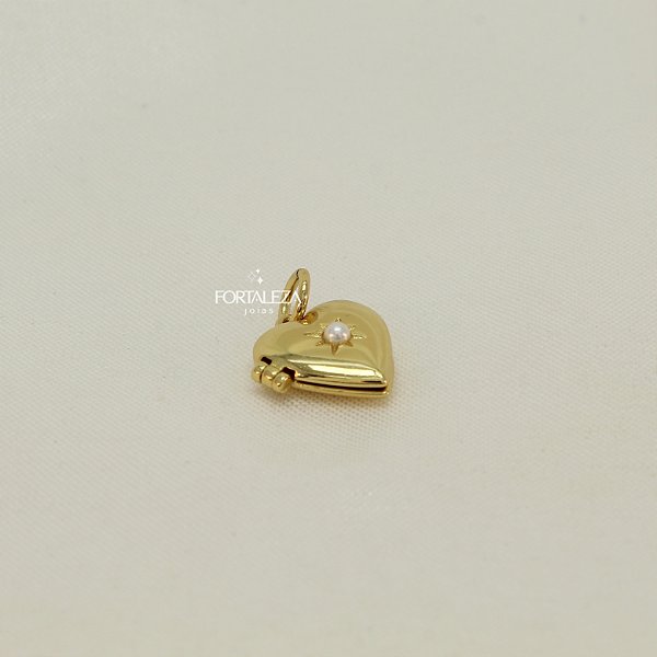 Pingente Relicário em Forma de Coração Banhado a Ouro 18k