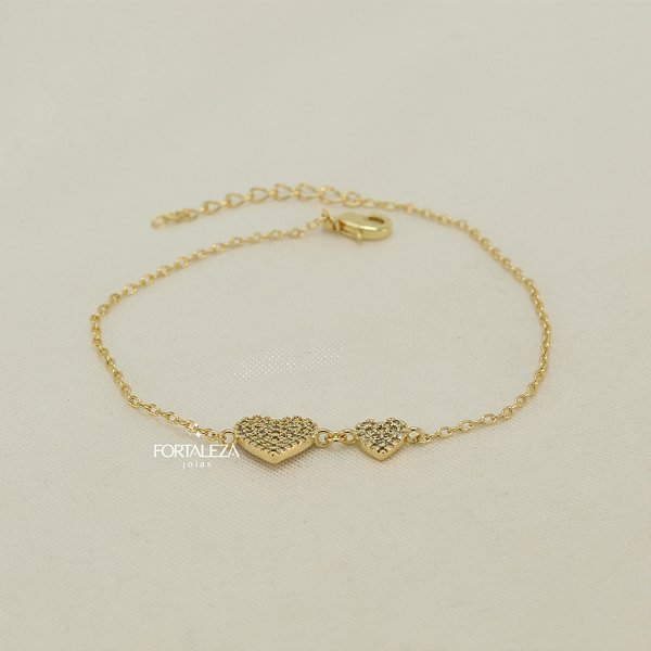 Pulseira com Duplo Coração Cravejado Banhado a Ouro 18k
