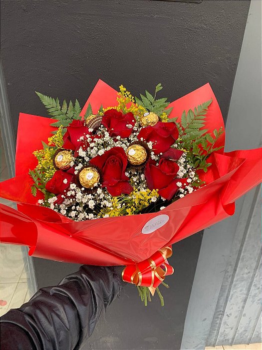 Buque 6 rosas Gold