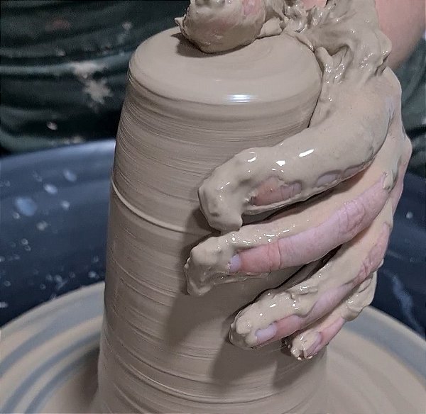 Quintas das 14h às 17h - Experiência no torno