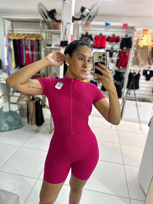 Macaquinho Gringa Fitness Rosa Ajustado