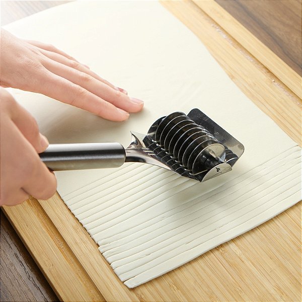 Fatiador e Cortador Manual de Macarrão em Aço Inox HM5255