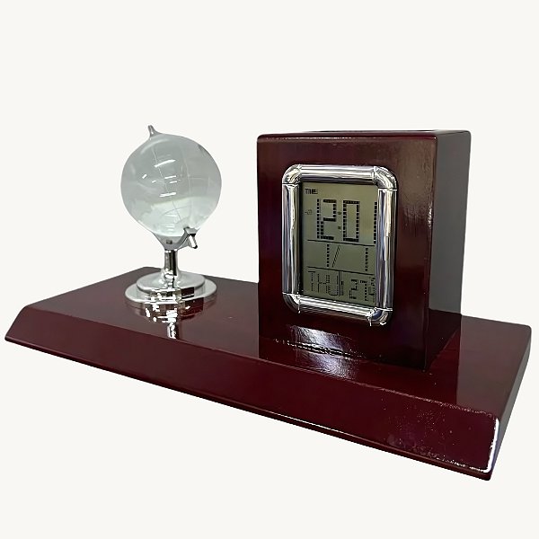 Enfeite de Globo de Cristal com Relogio e Porta Caneta, Base de Madeira de Luxo Ideal para Decoração HM6961