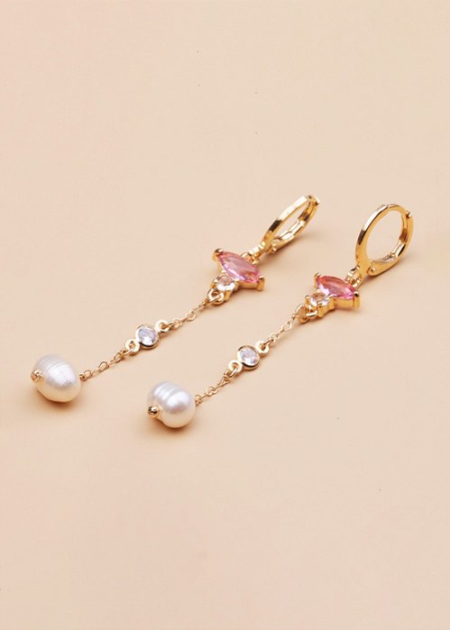 Brinco Antônia - com cristal rosa e pérola banho ouro 18k