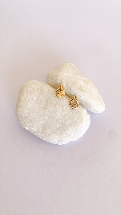 Brinco Sofia - gota diamantada Banho Ouro 18k