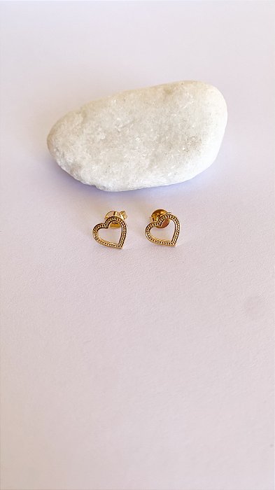 Brinco Elô - coração trabalhado pequeno Banho Ouro 18k