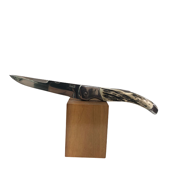 Canivete lâmina Aço Inox 420 e cabo de Chifre natural. PETEAN. Cod. XSUJ9HTMV