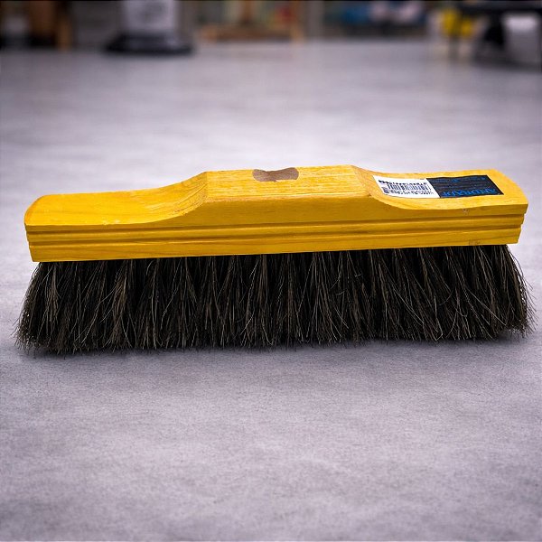 Vassoura H-10 CRINA. Cod 101