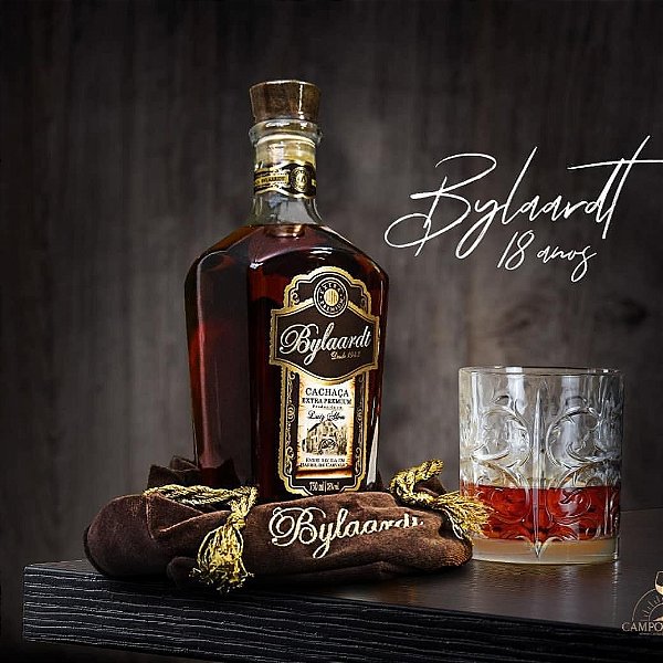 CACHAÇA EXTRA PREMIUM 750 ml - BYLAARDT (para maiores de 18 anos)