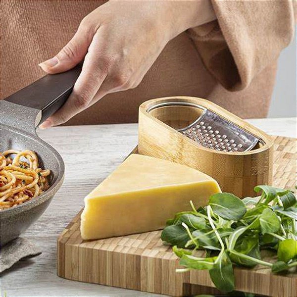 Ralador De Mesa Com Recipiente De Bambu Oikos Natural