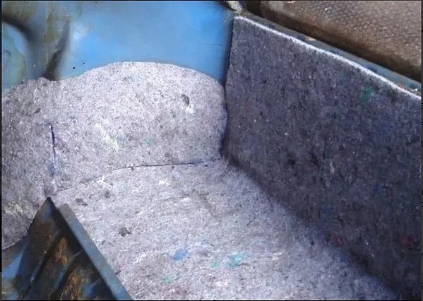 Feltro Anti Ruido Chiqueirinho Porta Malas Traseiro Vw Fusca