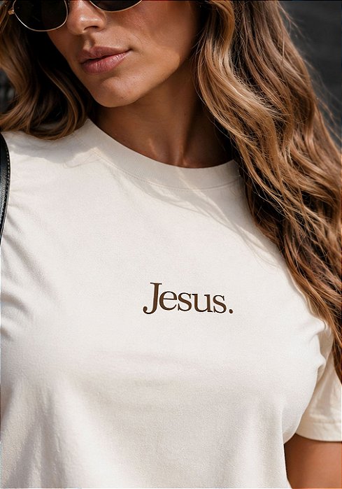 T-SHIRT FEMININA - JESUS. MINIMALISTA - COR MARFIM