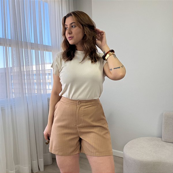 Shorts alfaiataria risca de giz Catarina