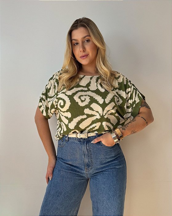 Blusa Ampla com Mangas Drapeadas Ingrid