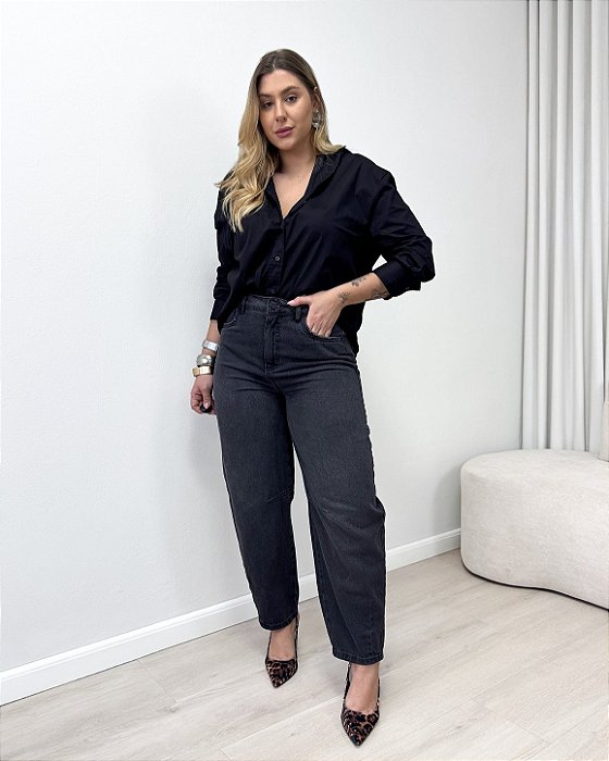 Calça Barrel Jeans Preta Estonada Maya