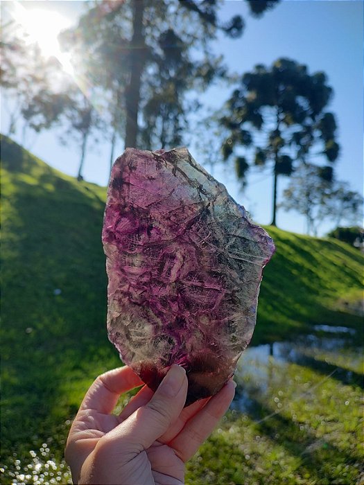 Fluorita Arco-Íris (acompanha suporte de metal)