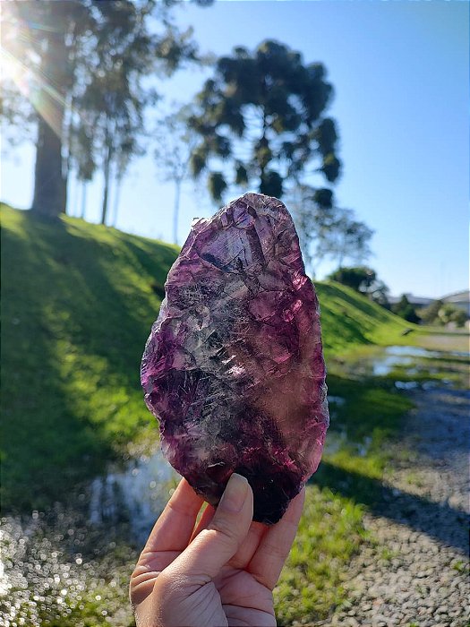 Fluorita Arco-Íris (acompanha suporte de metal)