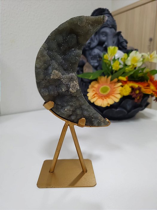 Lua de Calcedônia com suporte de metal dourado