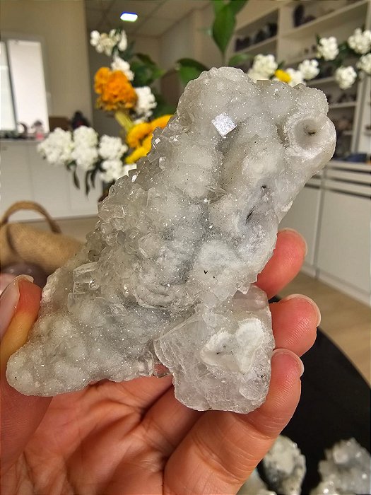 Estalactites coberta de Apofilitas
