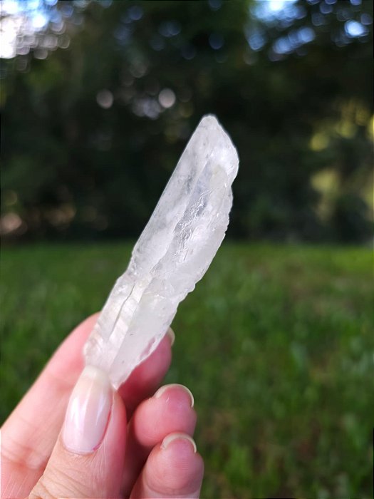 Cristais lightning (Quartzo Raio) com Inclusão de Enxofre