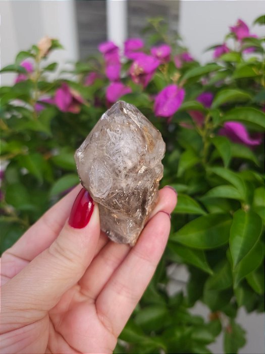 Elestial com Inclusões em Trama Branca