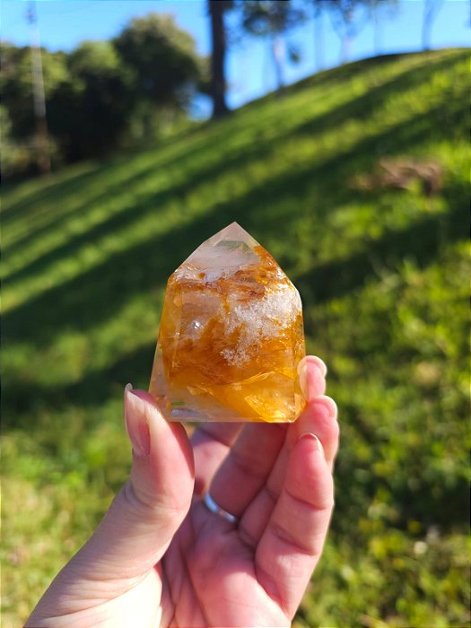 Quartzo Golden Healer Extra com Lolita Branca