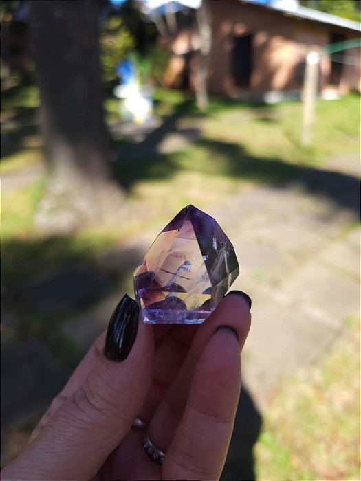 Ametista com Quartzo Translúcido Lapidada