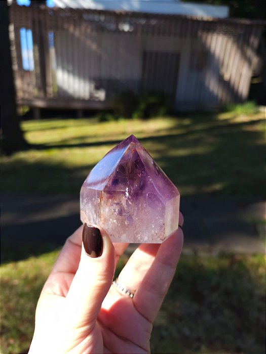 Ametista com Quartzo Translúcido e Golden Healer Lapidada