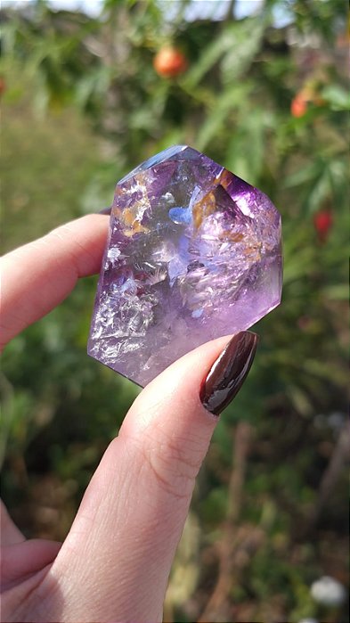 Ametista com Quartzo Translúcido e Golden Healer Lapidada