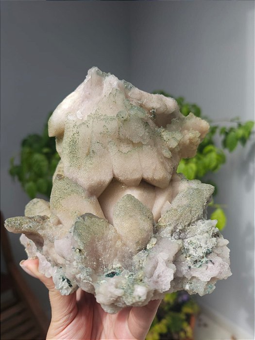 Formação Flor de Lótus (Quartzo Pseudomorfo após Calcita)