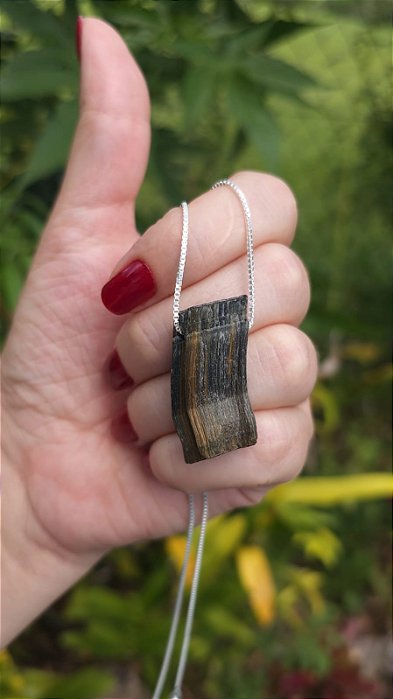 Colar Longo Olho de Falcão