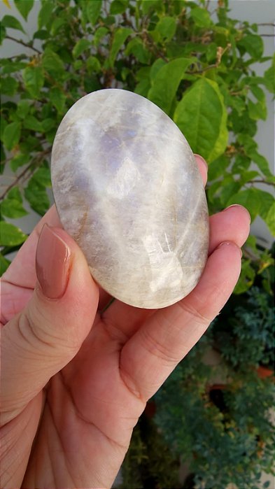 Pedra da Lua Pêssego com Adularescência