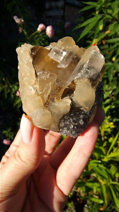 Calcita com Calcedônia Negra