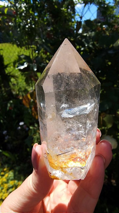 Quartzo com Rutilos Negros e Hematita