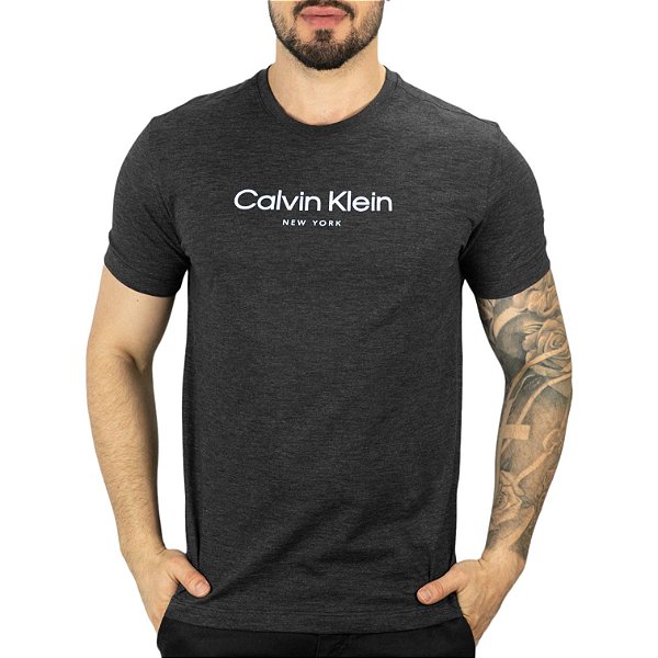 Camiseta Calvin Klein High Relief Preta - Outlet360