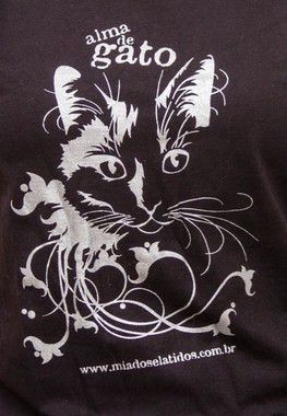 Camiseta Alma de Gato - Tradicional Preta com estampa Prata