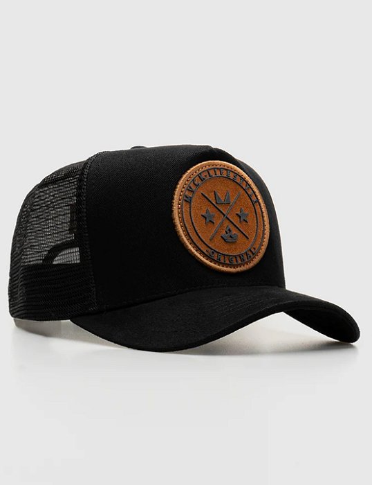 Boné Trucker Brasão Preto Patch Caramelo MVCK