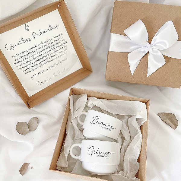 Caixa para Padrinhos de Casamento com Xicaras Personalizadas na Caixa com laço