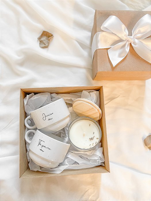 Caixa Convite Elegante para Padrinhos de Batismo ou Consagração - Kit com Xicaras Personalizadas e Vela Perfumada