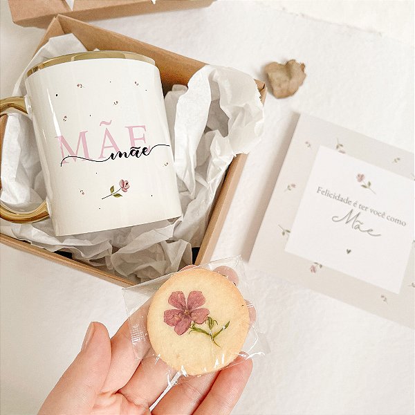 Presente para Mãe — Caneca Floral e Delicada com Frase no Verso + Caixinha de Presente