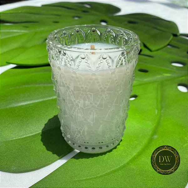 VELA AROMÁTICA COM CERA COCO -LINHA TROPICAL 110 GRAMAS
