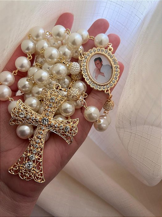 Terço de noiva personalizado com relicário/Dourado