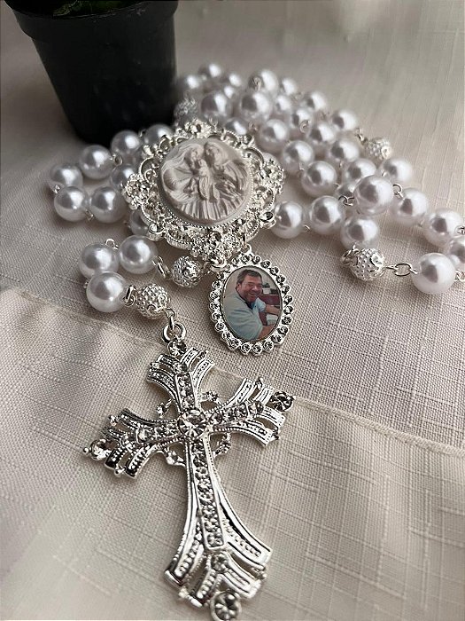 Terço de noiva personalizado sagrada Familia com relicário/Prata