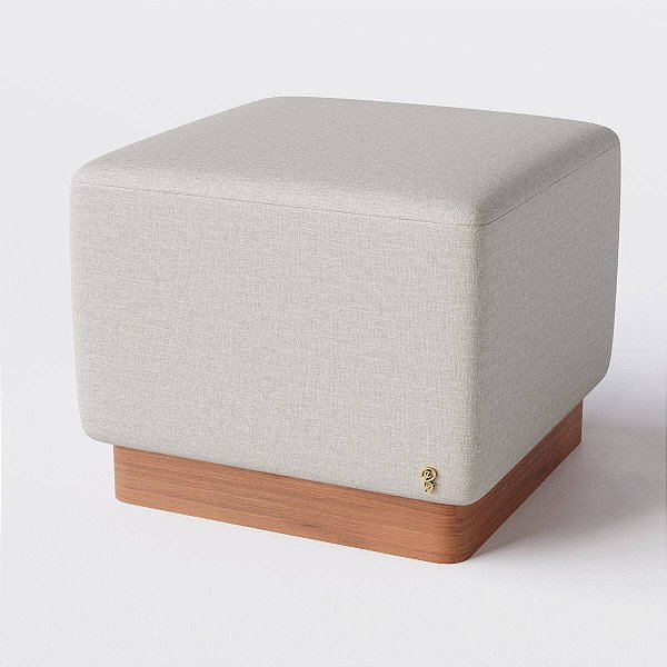 Puff Decorativo Beta em Chenille Bege