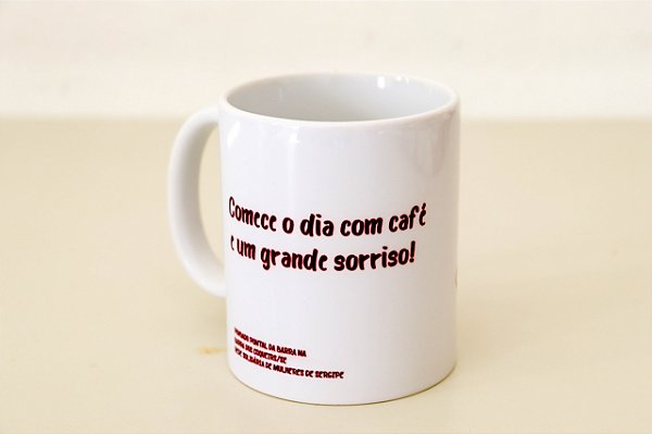 Caneca Decorativa de Porcelana