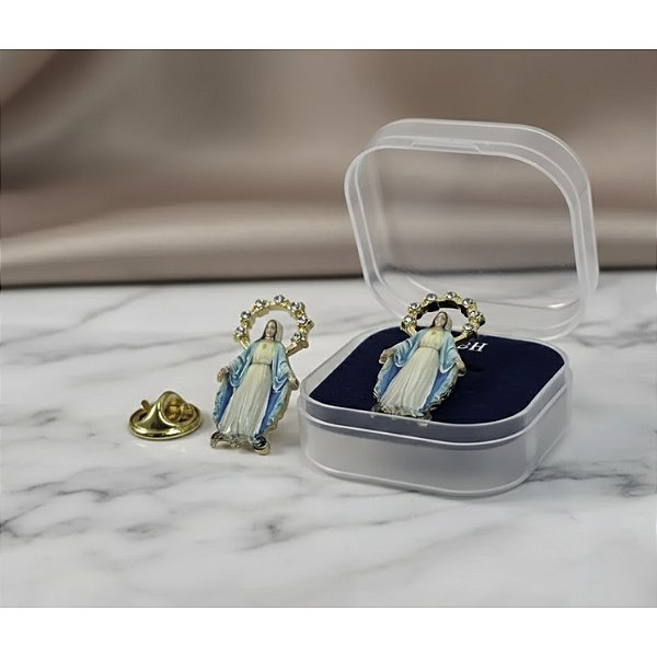 Broche Botton Nossa Senhora das Graças Metal com Pedras + Caixinha