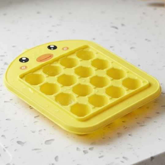 Forma de Gelo Infantil Divertida Pato Amarelo 16 Cubos Top C536